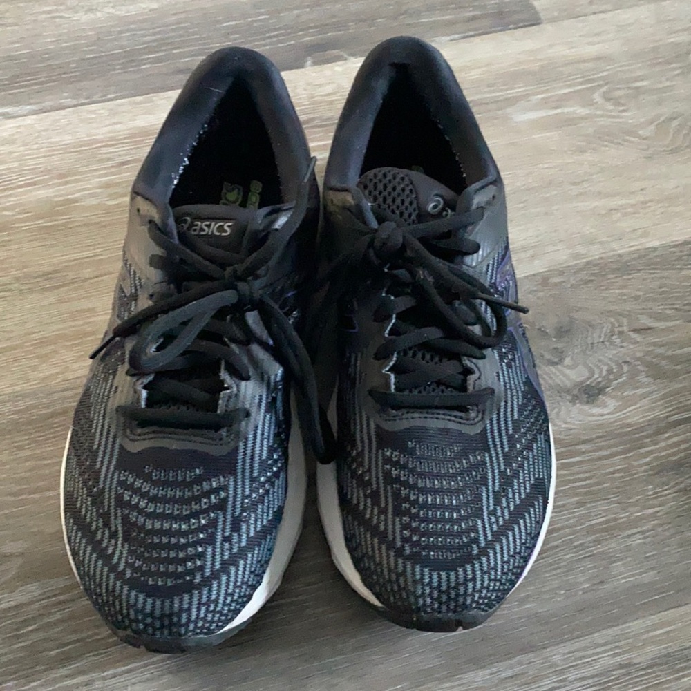 ASICS Size 9 GT-2000 Running Shoe